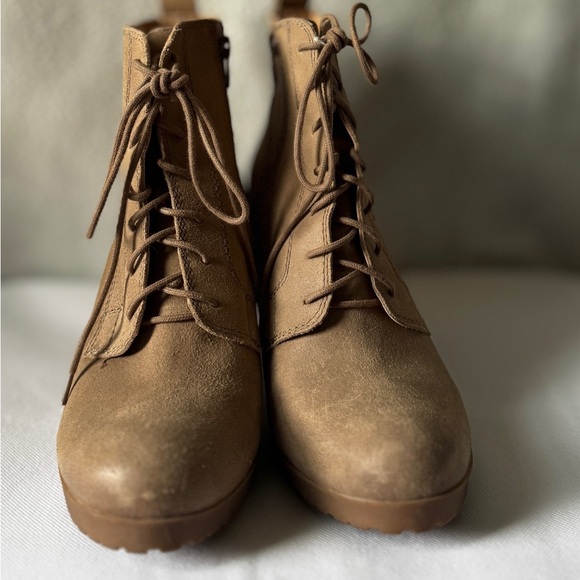 Lucky Brand Size 10 Women’s Leather Tan Heeled Booties. - Picture 4 of 16